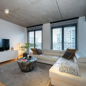 https://london-993-loft-402.hotelsghent.com