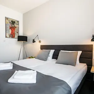 https://happy-apartments.krakowhotelspoland.com
